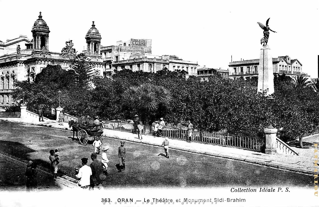 2430- Oran - Theatre et Monument Sidi-Brahim.jpg